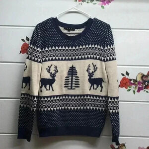 Women’s sweater size medium M A K